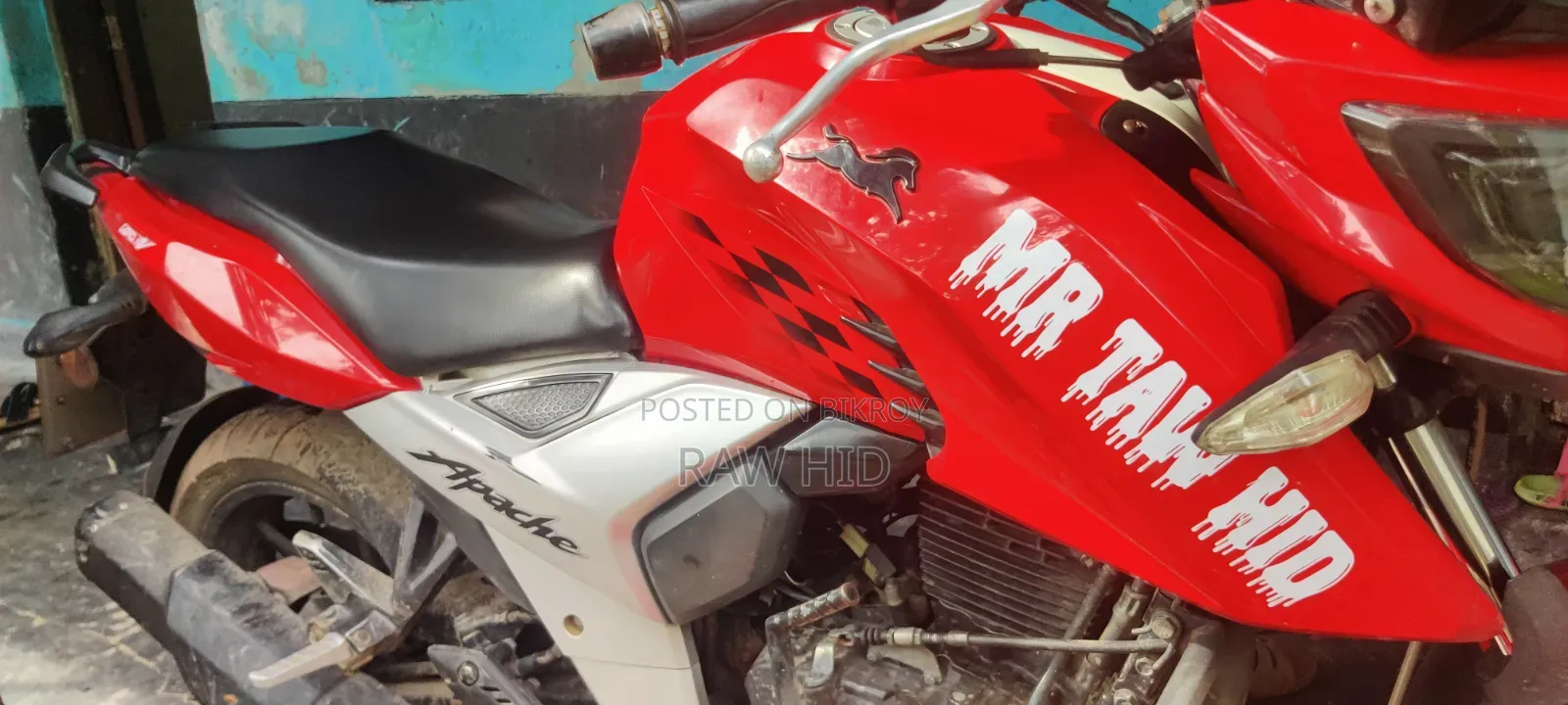 New TVS Apache 160 4V 2018 Red