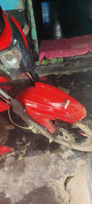 New TVS Apache 160 4V 2018 Red