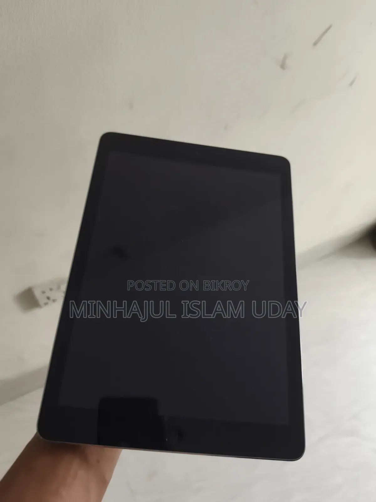 Apple iPad Air 16 GB Gray