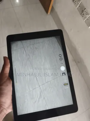 Apple iPad Air 16 GB Gray