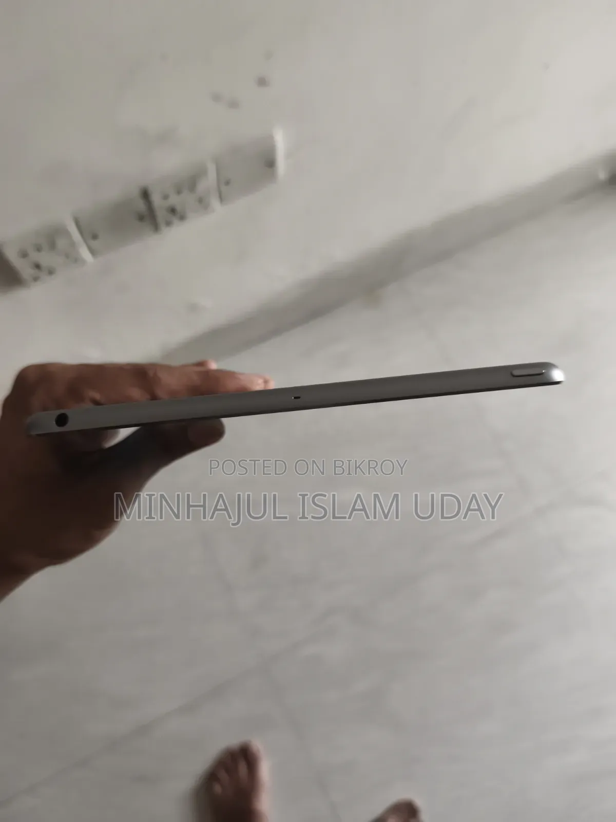 Apple iPad Air 16 GB Gray