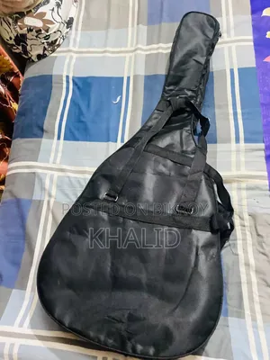 গিটার বিক্রি হবে