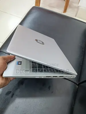 Laptop HP ProBook 445 G9 16GB AMD Ryzen 7 SSD 512GB