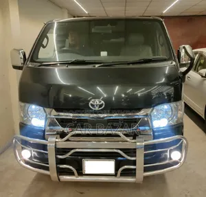 Toyota HiAce 2021 Black