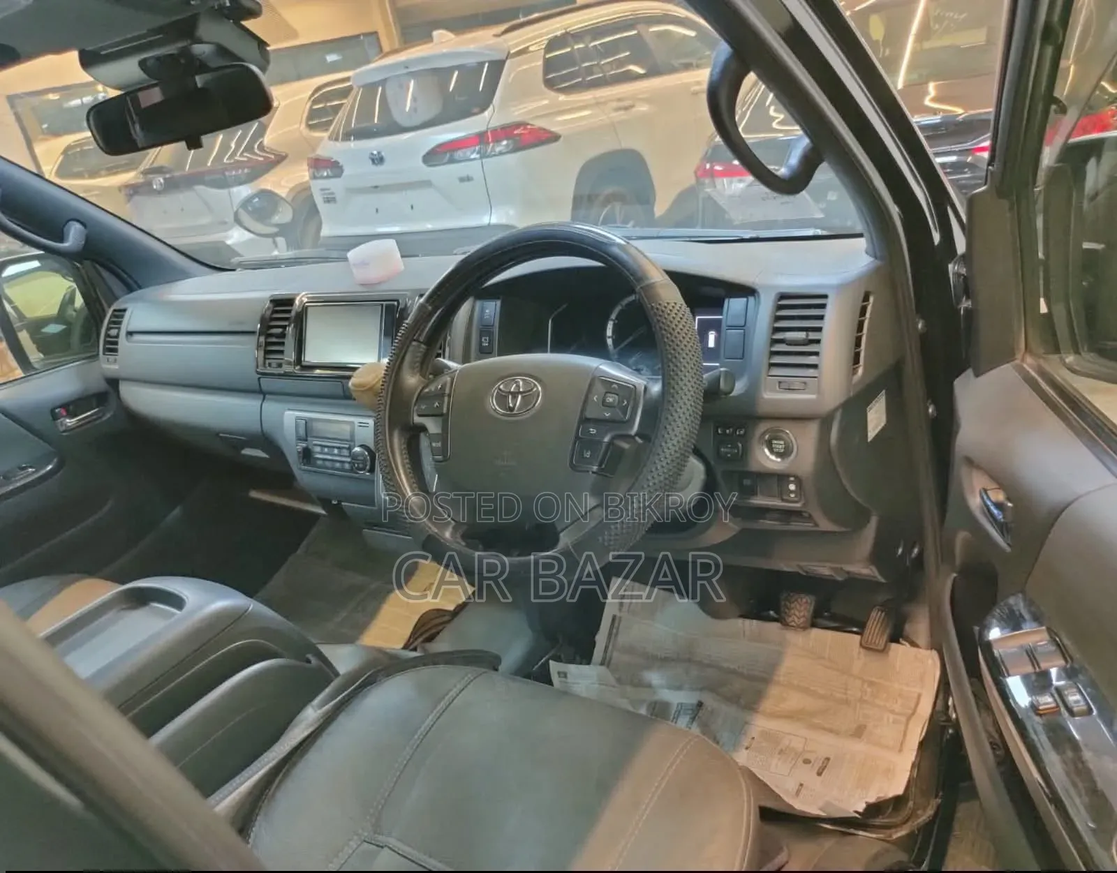 Toyota HiAce 2021 Black