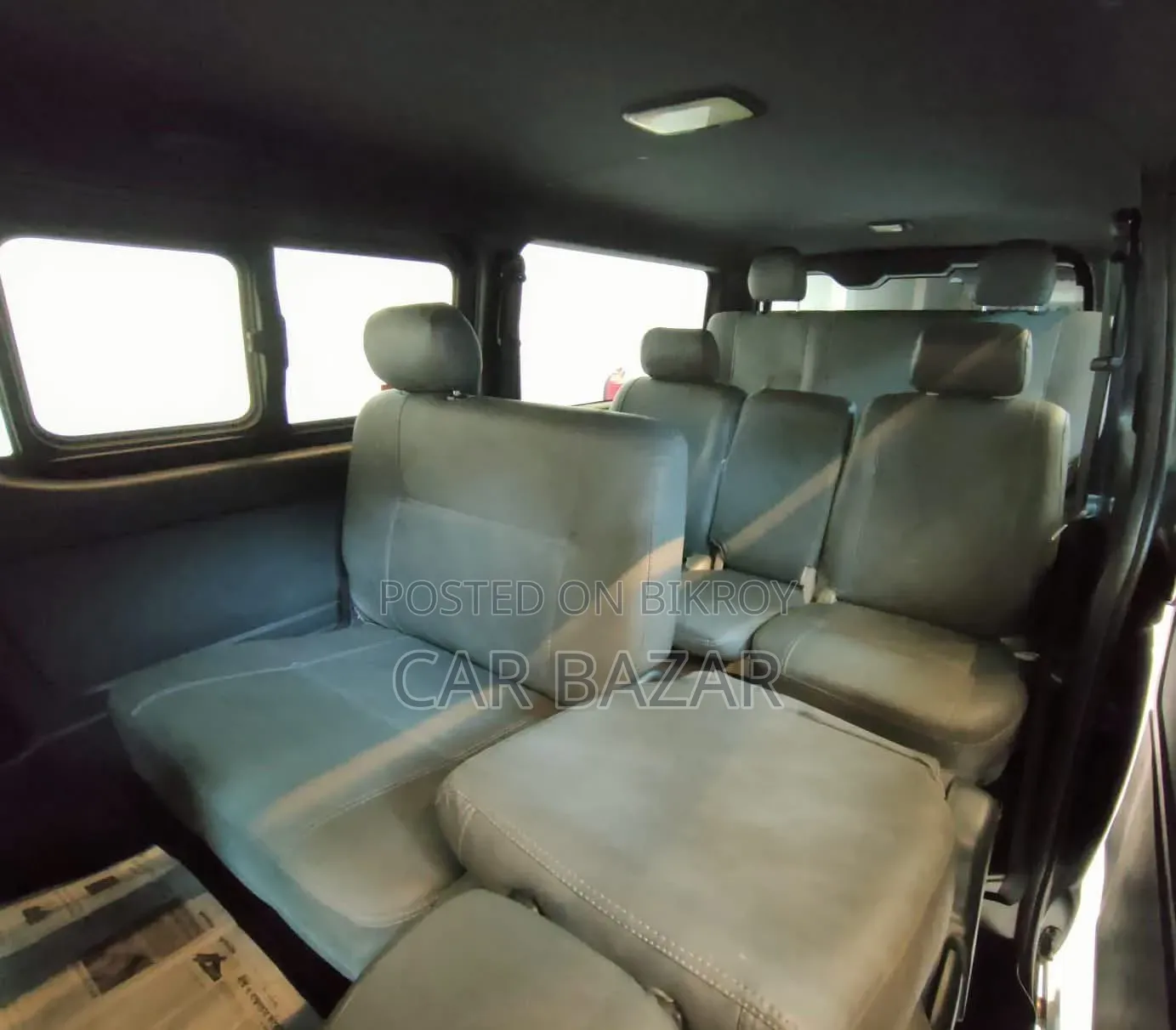 Toyota HiAce 2021 Black