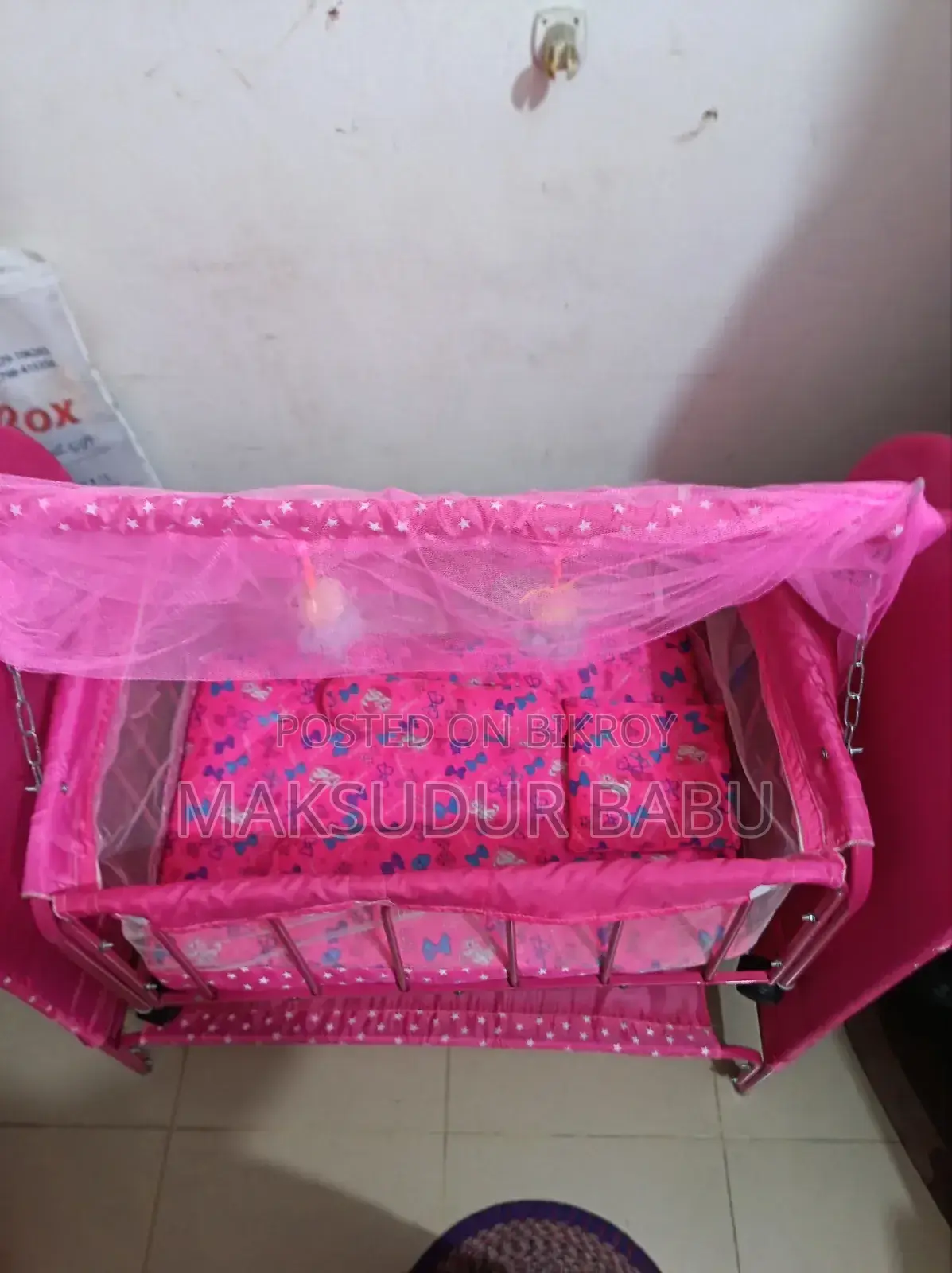 বাচ্চাদের দোলনা