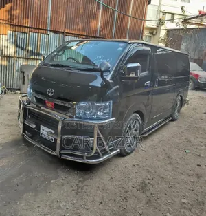 Toyota HiAce 2021 Black