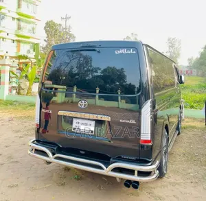 Toyota HiAce 2021 Black