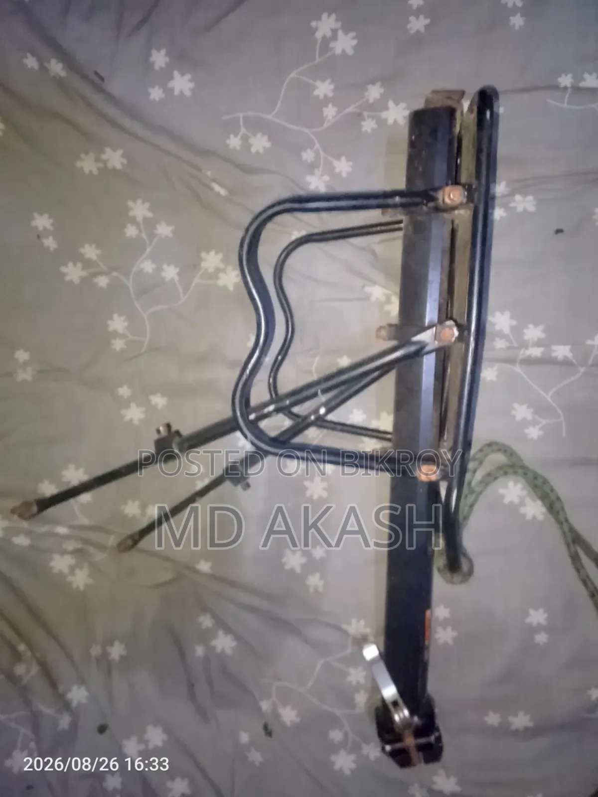 সাইকেলের ক্যরিয়ার বা পিছনের ছিট
