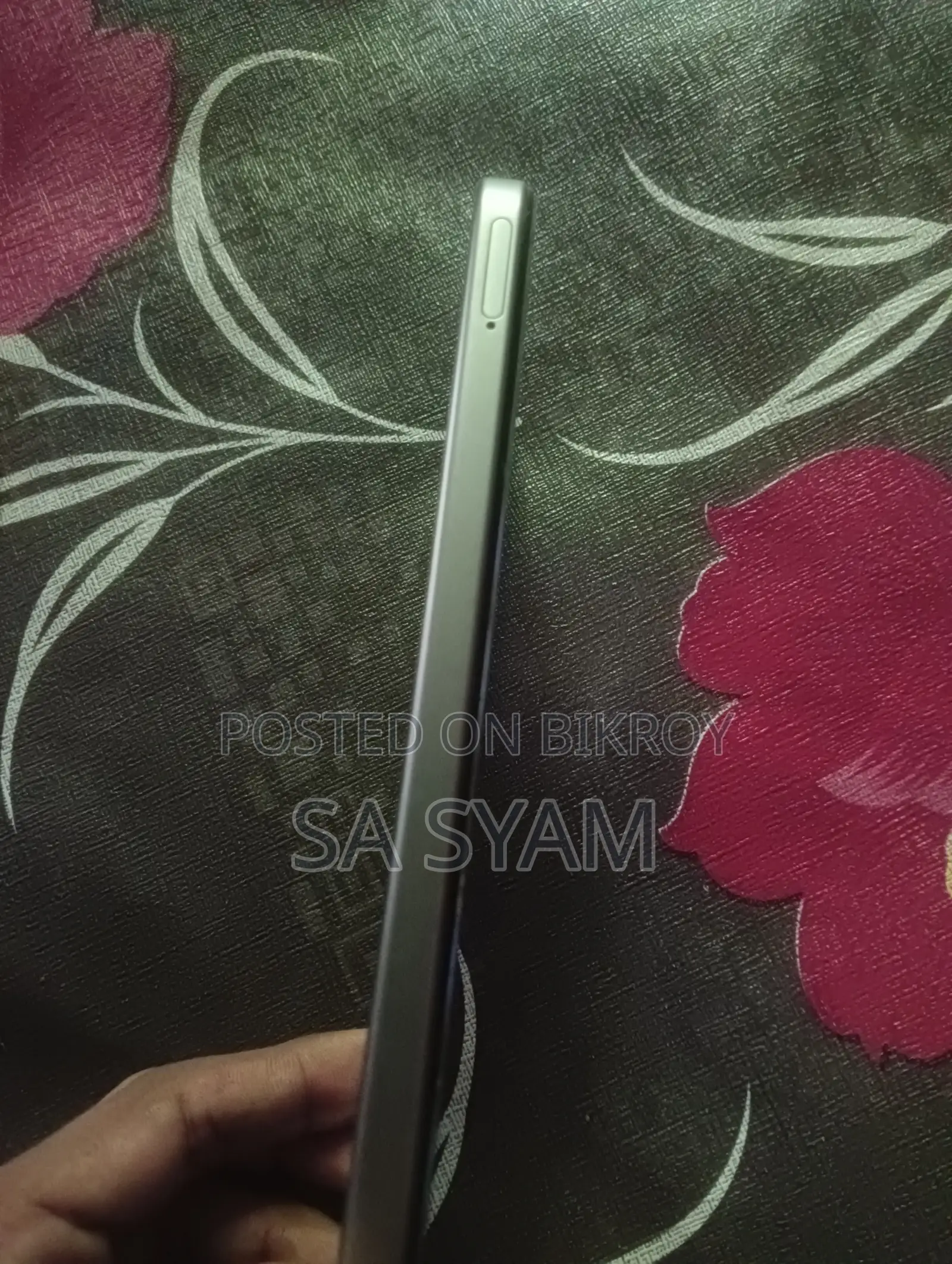 New Realme C100i 128 GB Silver