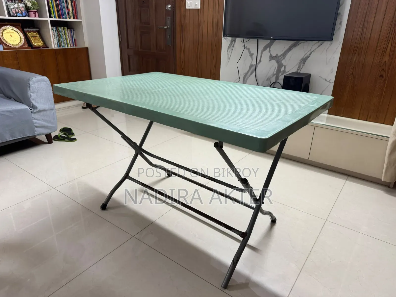High Quality Table for Sale (2.5 Ft/4 Ft)