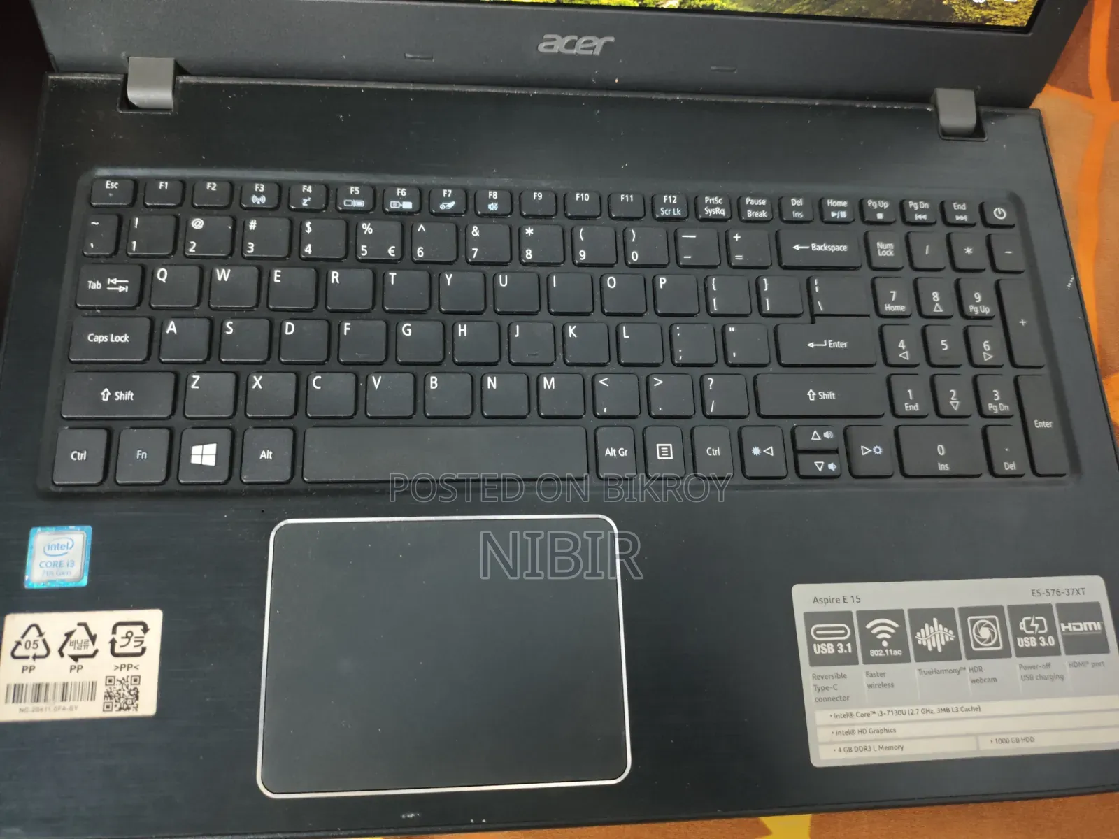Laptop Acer Aspire 15 4GB Intel Core i3 HDD+SSD 1T