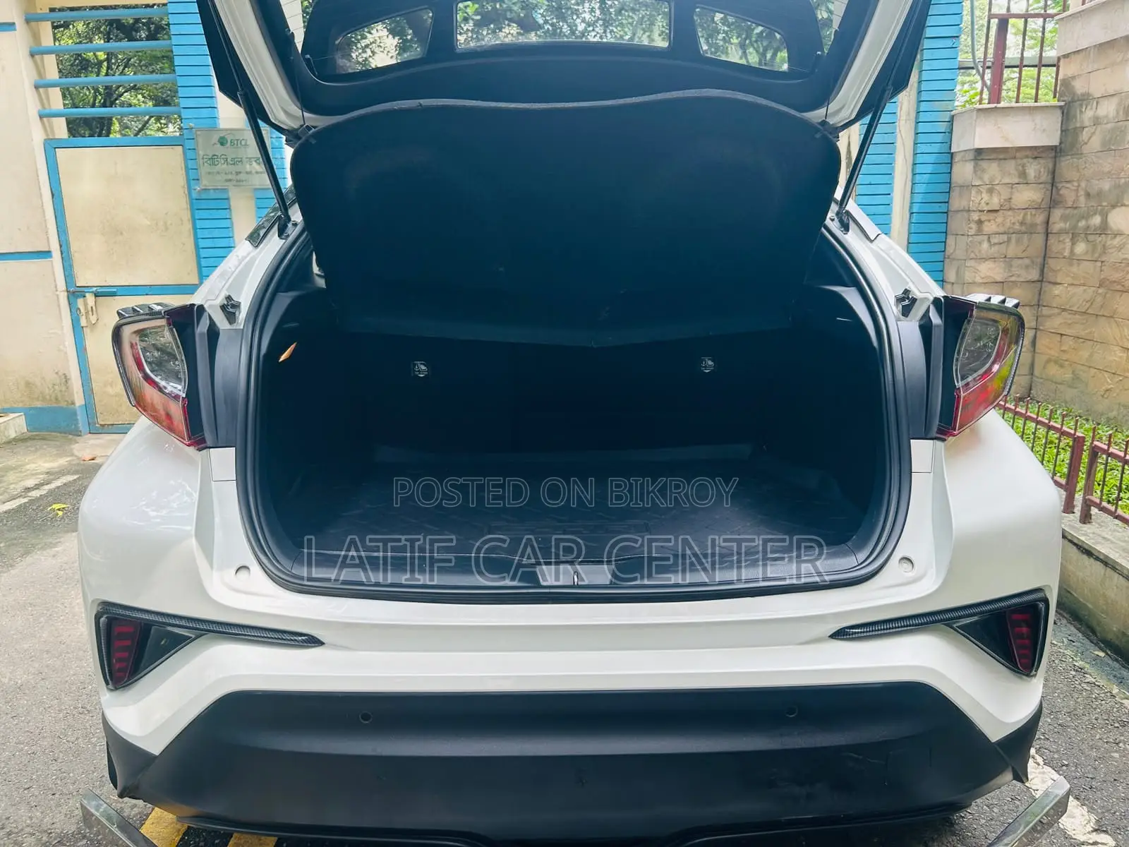 Toyota C-HR 2019 Pearl