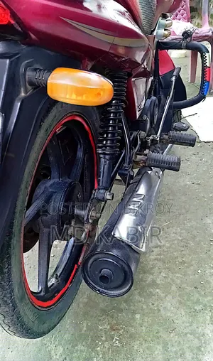 Mahindra Centuro 2016 Red