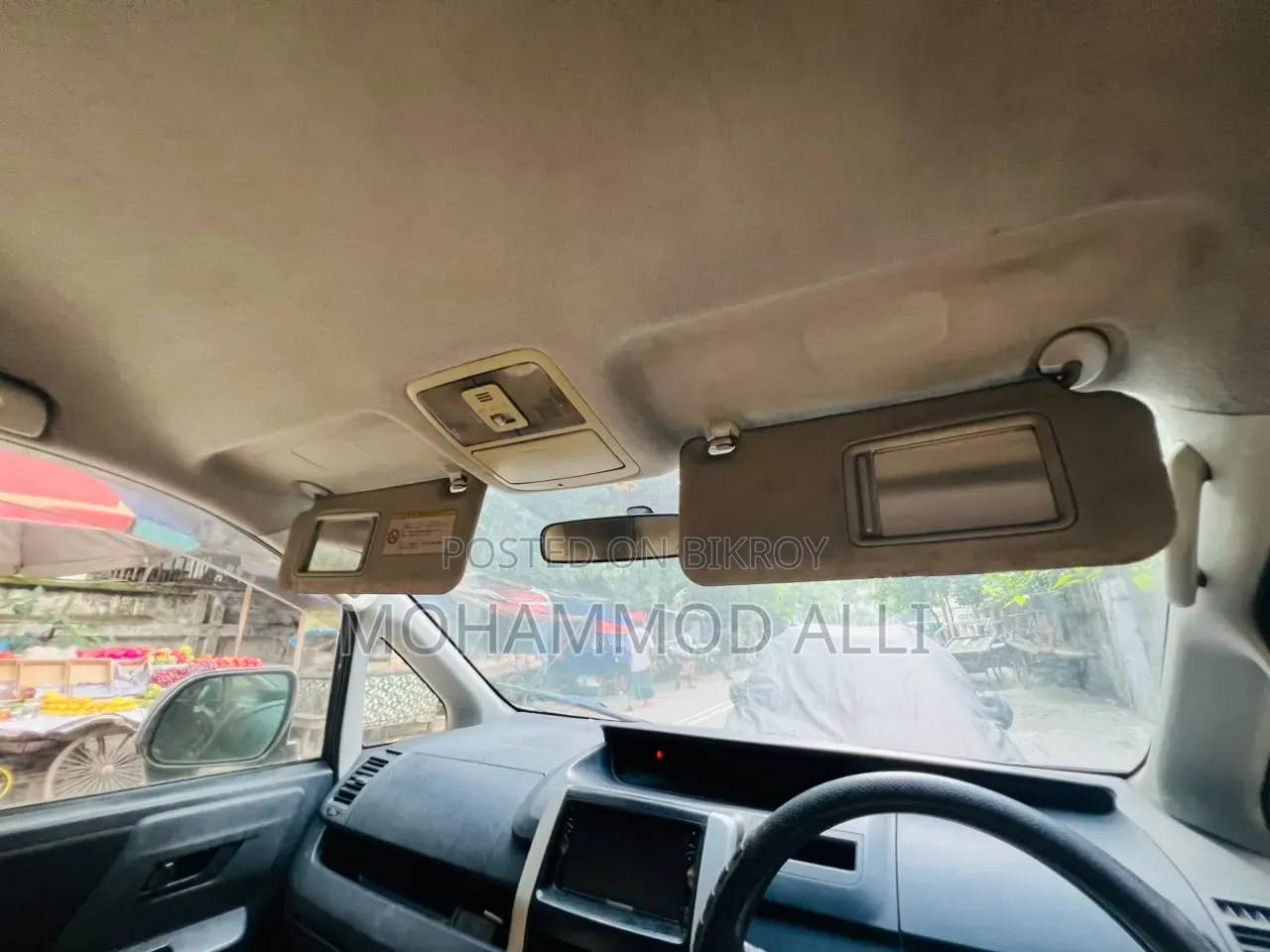 Toyota Noah 2.0 143hp AWD (7 Seater) 2012 Gray
