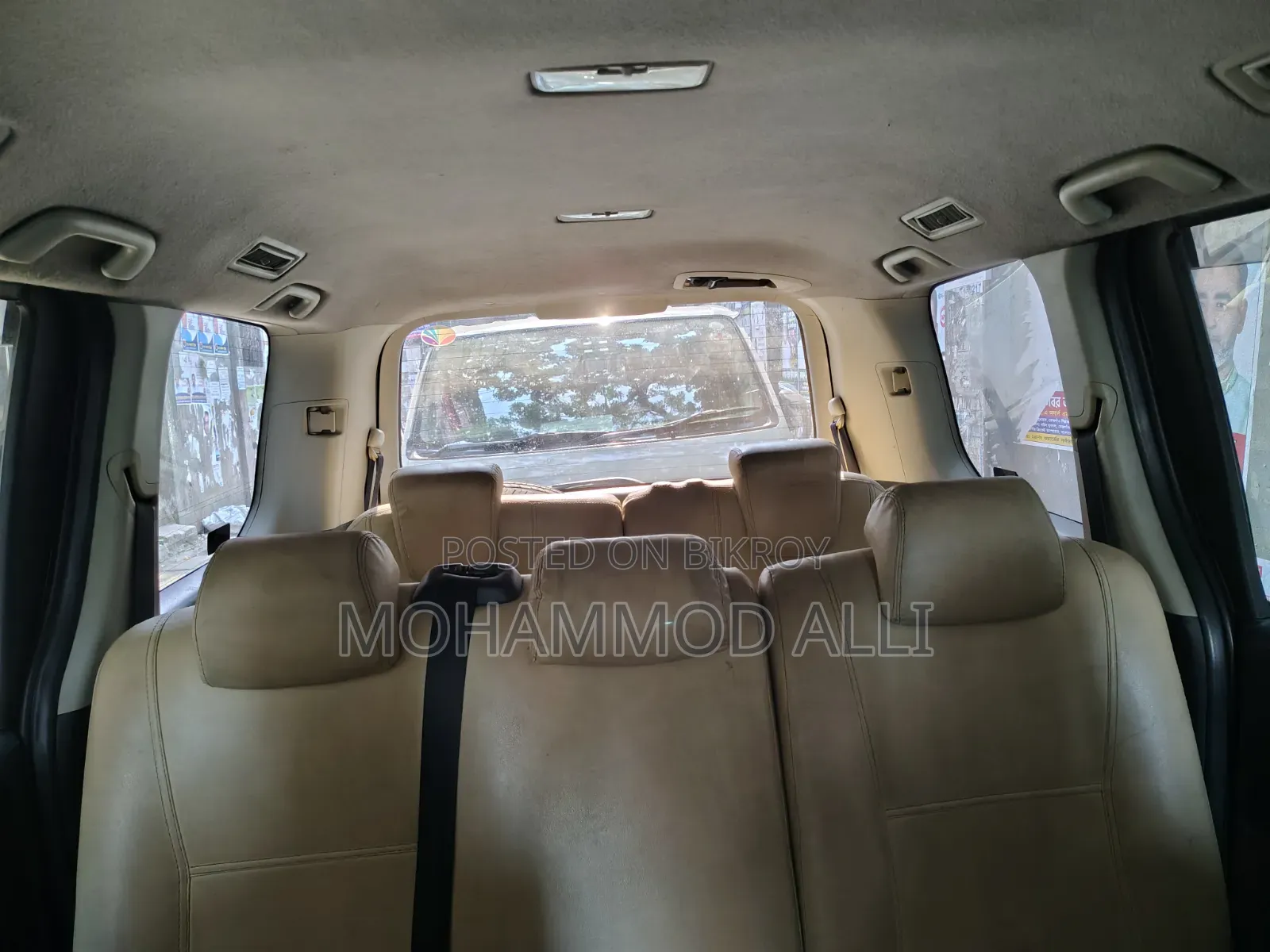 Toyota Noah 2.0 143hp AWD (7 Seater) 2012 Gray