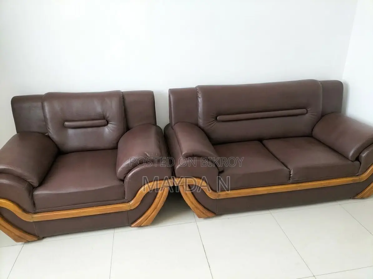 সোফা সেটটি বিক্রি করা হবে