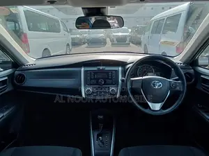 Toyota Corolla Fielder 2021 Silver