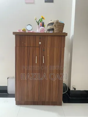 Cupboard/ Almira