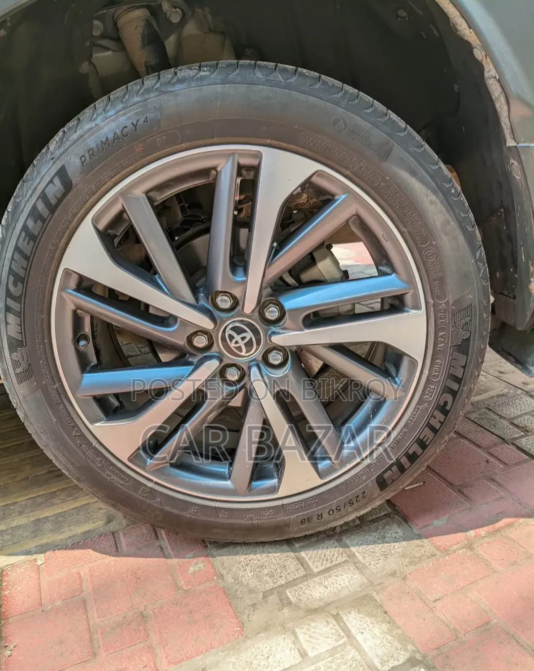 Toyota Corolla Cross LE 2025 Gray