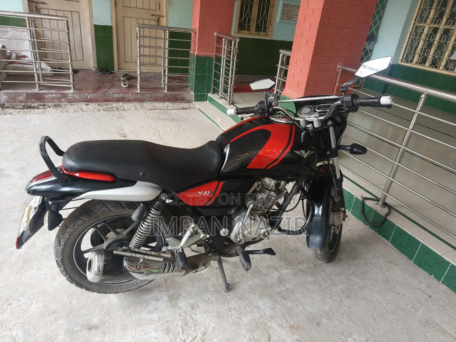 Bajaj V15 2017 Black