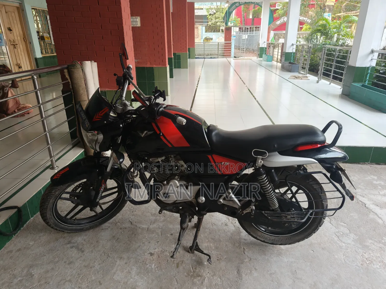 Bajaj V15 2017 Black