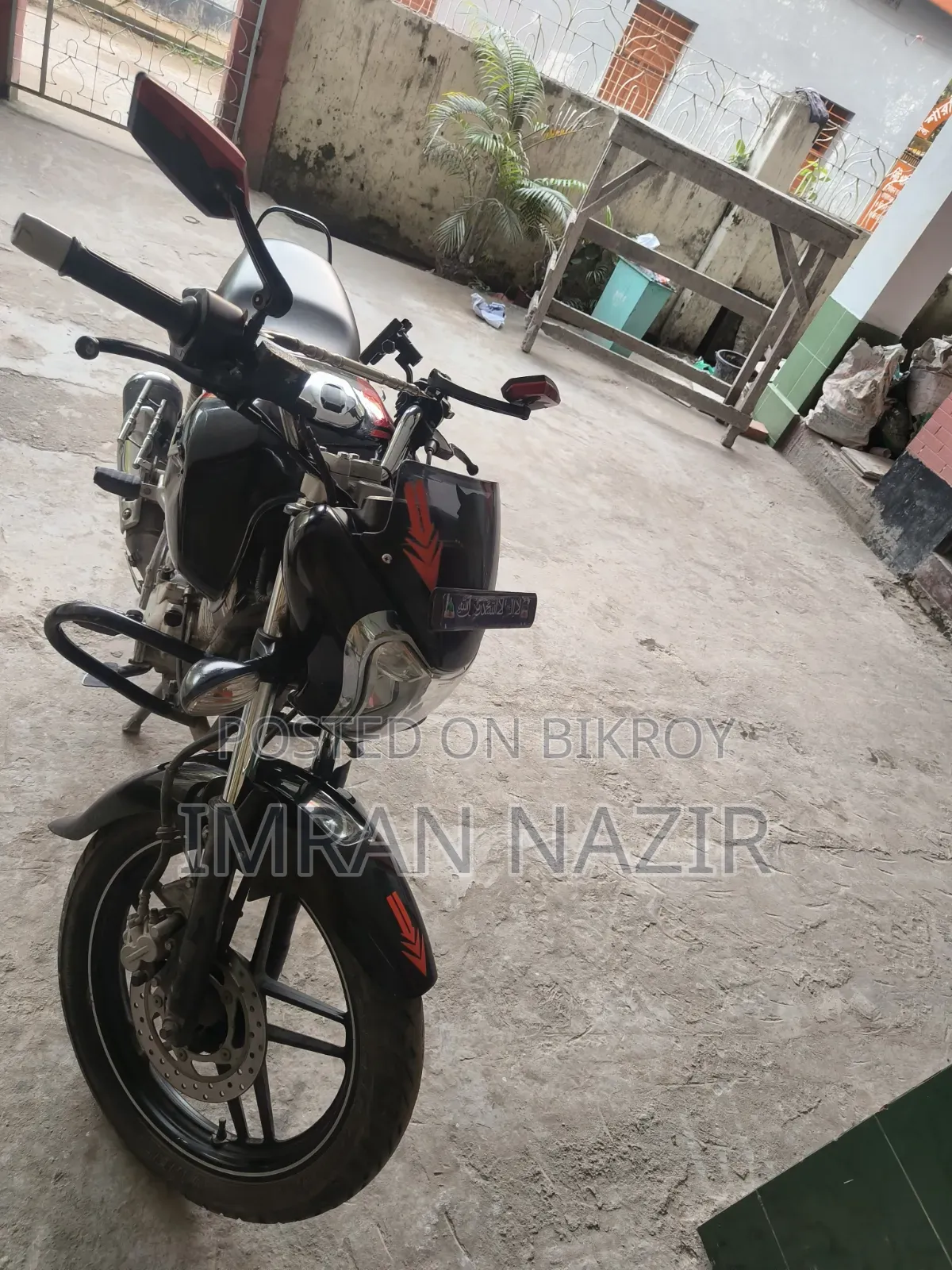 Bajaj V15 2017 Black
