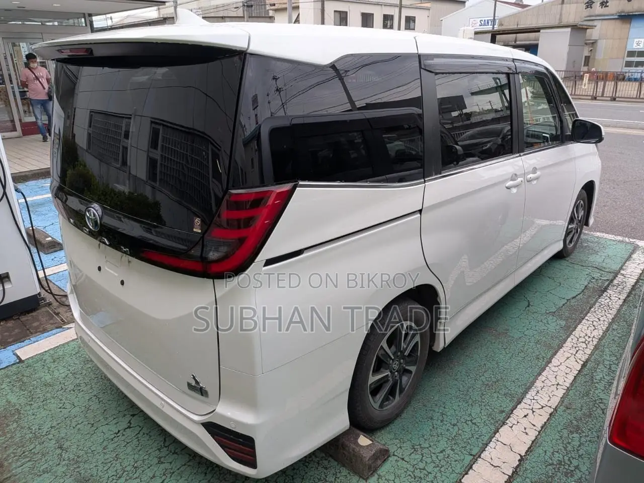 Toyota Noah 2022 Pearl