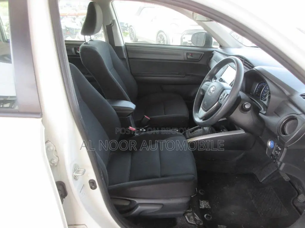 Toyota Corolla Fielder 2021 Pearl