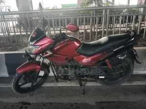 Hero Glamour 2013 Red