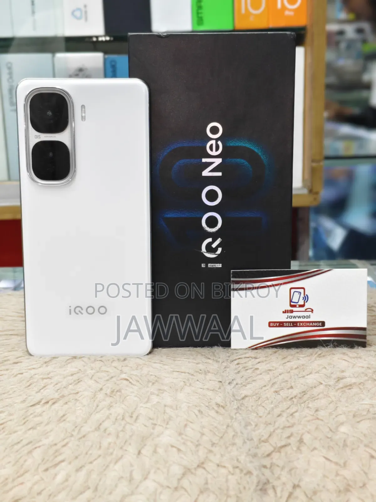 iQOO 256 GB White