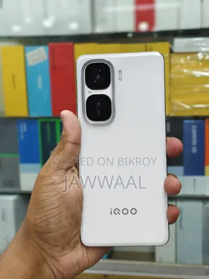 iQOO 256 GB White