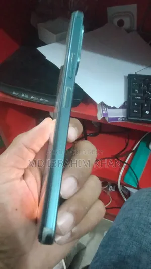 Vivo Y28 256 GB Gray