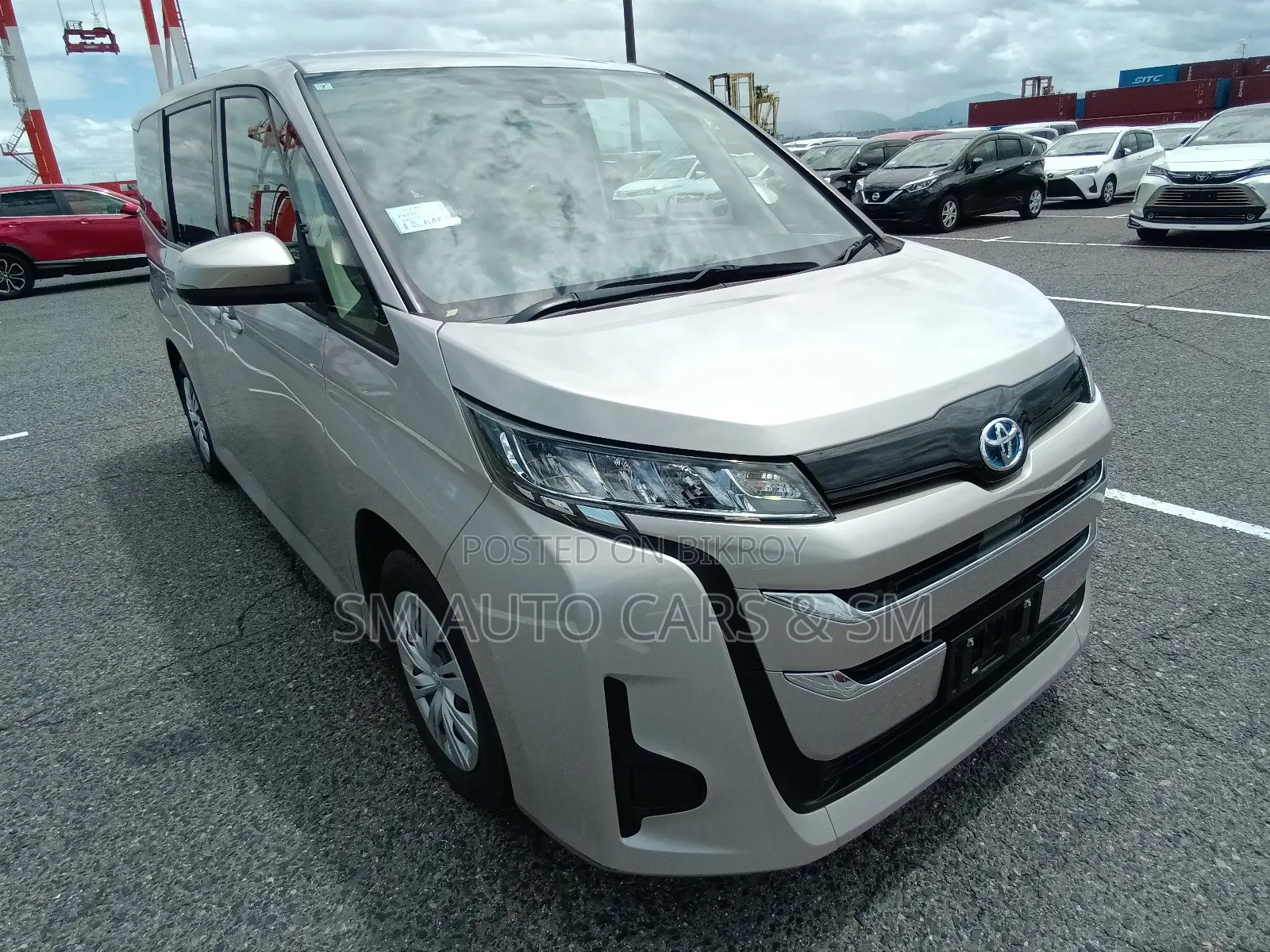 Toyota Noah 2022 Beige