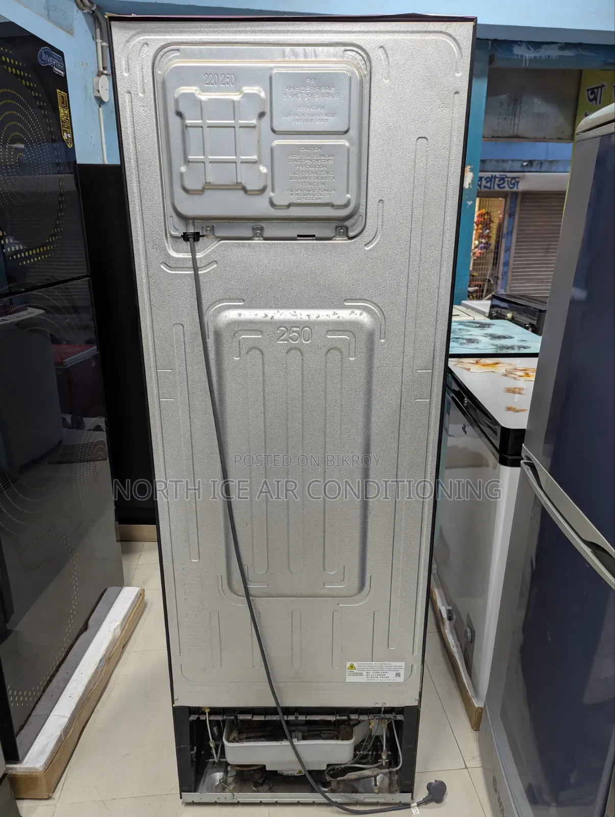 Samsung Black Colour Glass Dor Inverter No Frost Fridge 275 Ltr.