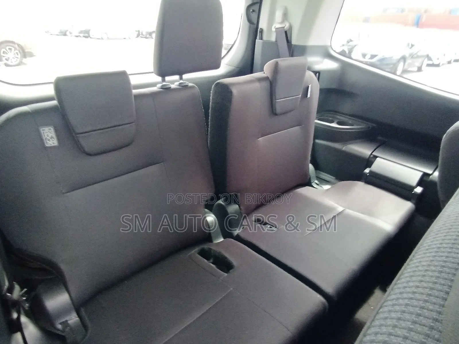 Toyota Noah 2022 Beige