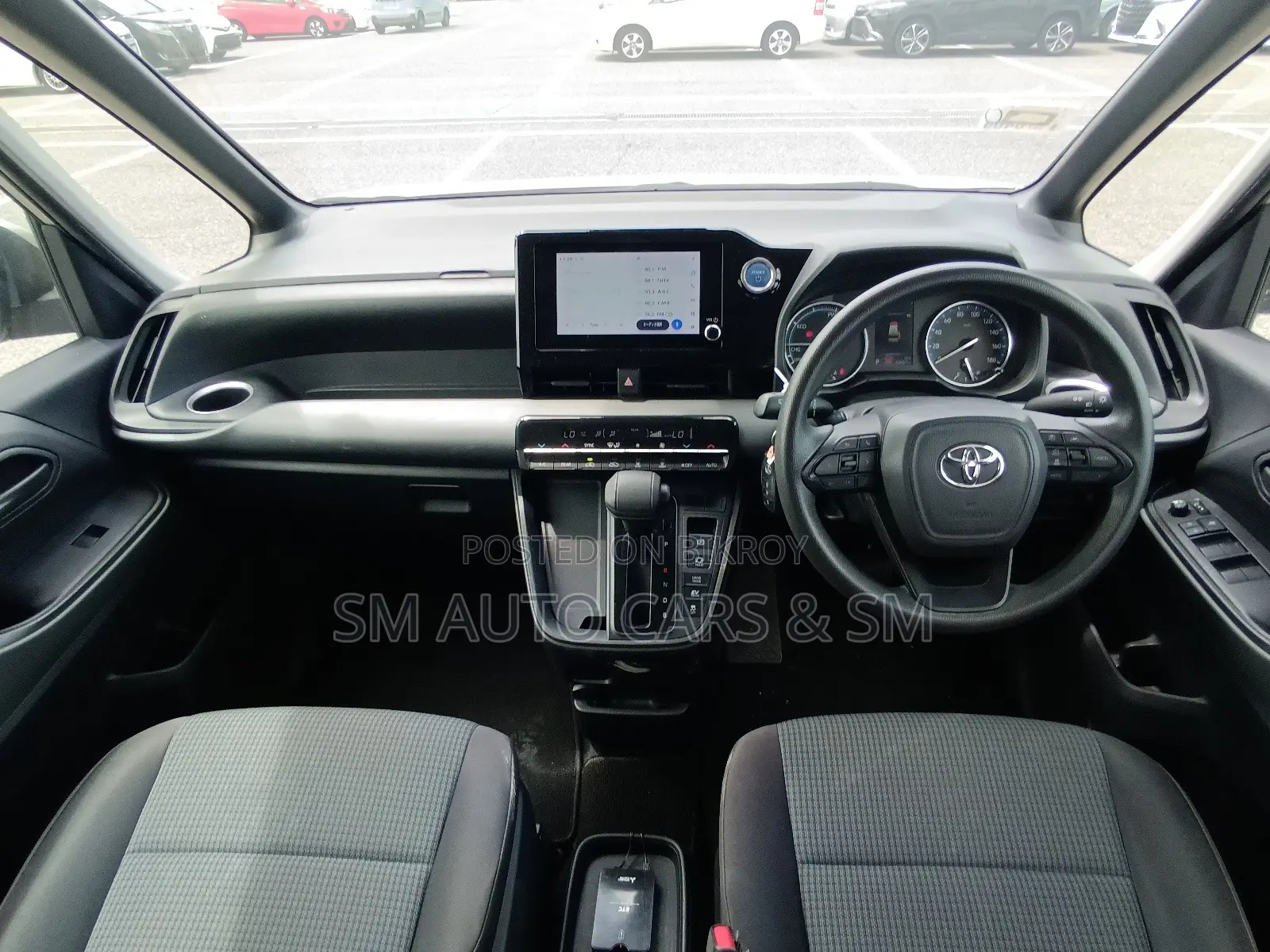 Toyota Noah 2022 Beige