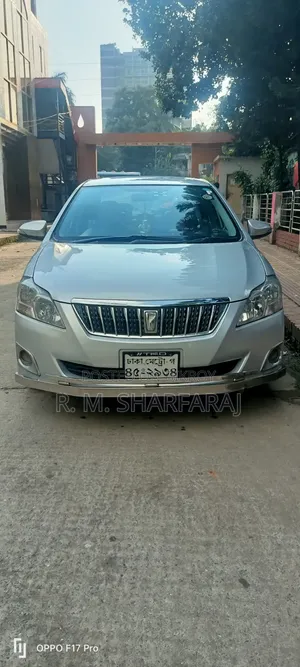 টয়োটা প্রমিও ২০১৪ সিলভার