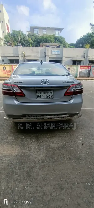 টয়োটা প্রমিও ২০১৪ সিলভার