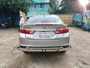 New Honda Grace 1.5 Hybrid FWD 2018 Silver