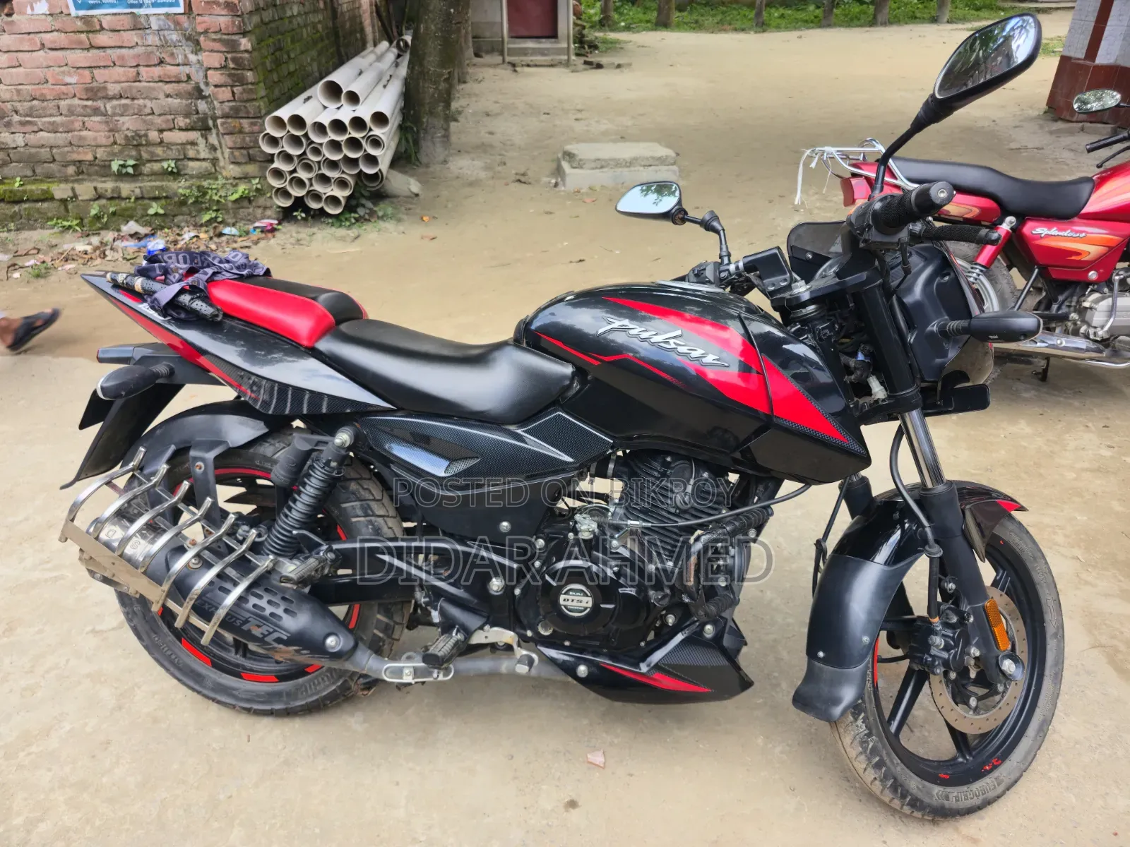 Bajaj Pulsar 150 2022 Beige