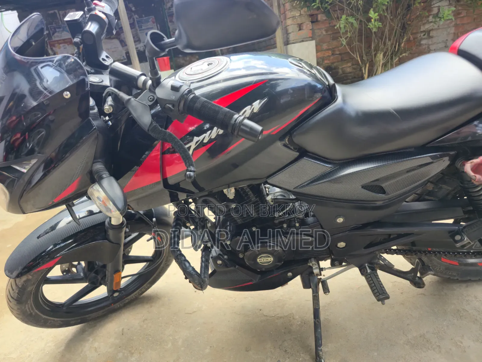 Bajaj Pulsar 150 2022 Beige