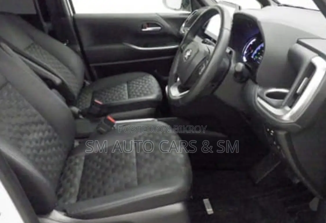 Toyota Voxy Hybrid S-Z 2WD 7-Seater 2023 Pearl