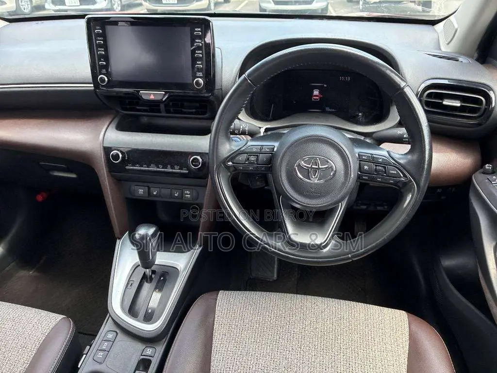 Toyota Yaris Cross 1.5 Hybrid FWD 2021 Red
