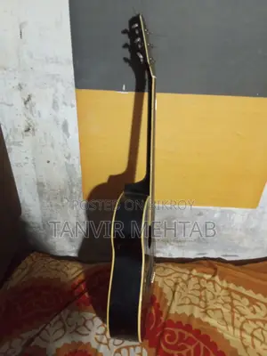 Urgent Custom 2020c Acoustic Guitar Sell