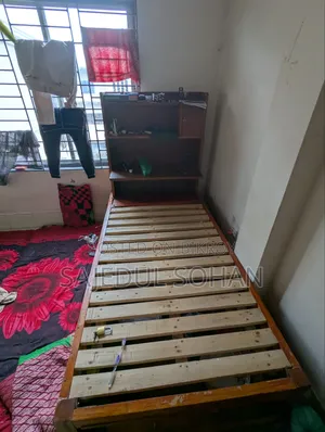 সেমি ডাবল বক্স খাট (পড়ার টেবিল সহ )