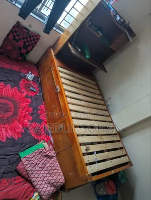 সেমি ডাবল বক্স খাট (পড়ার টেবিল সহ )