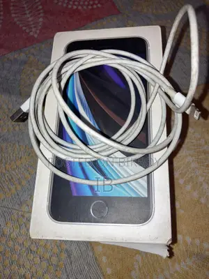 Apple iPhone SE (2020) 64 GB White