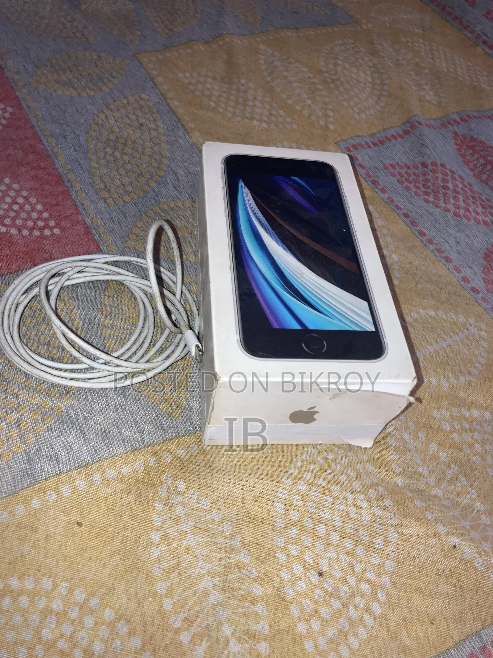 Apple iPhone SE (2020) 64 GB White